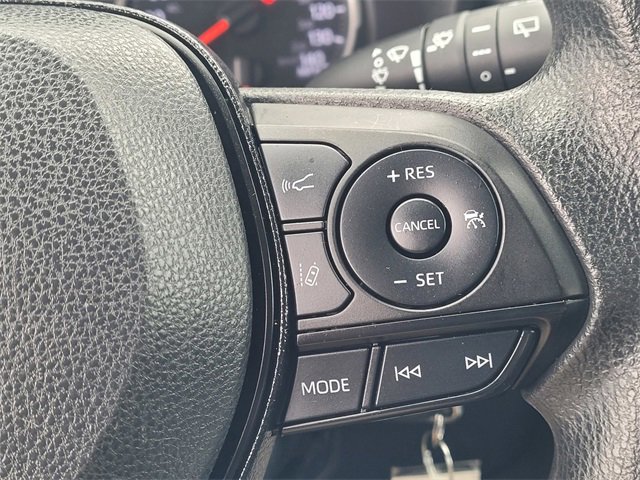 Used 2019 Toyota RAV4 LE image 14