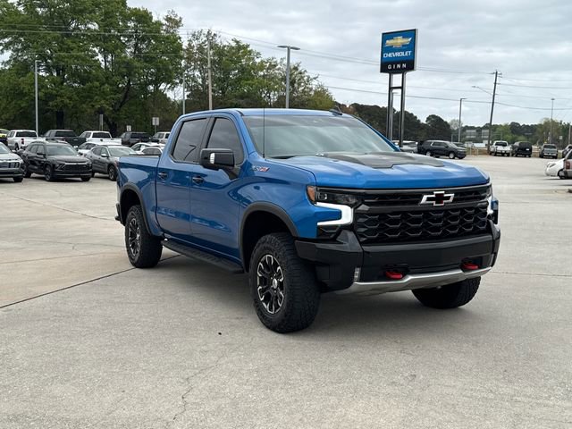 Used 2022 Chevrolet Silverado 1500 ZR2 w/ Technology Package AWD/4WD image 3