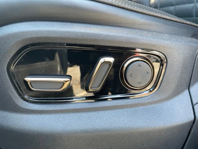 Used 2025 Rivian R1T Premium AWD/4WD image 9