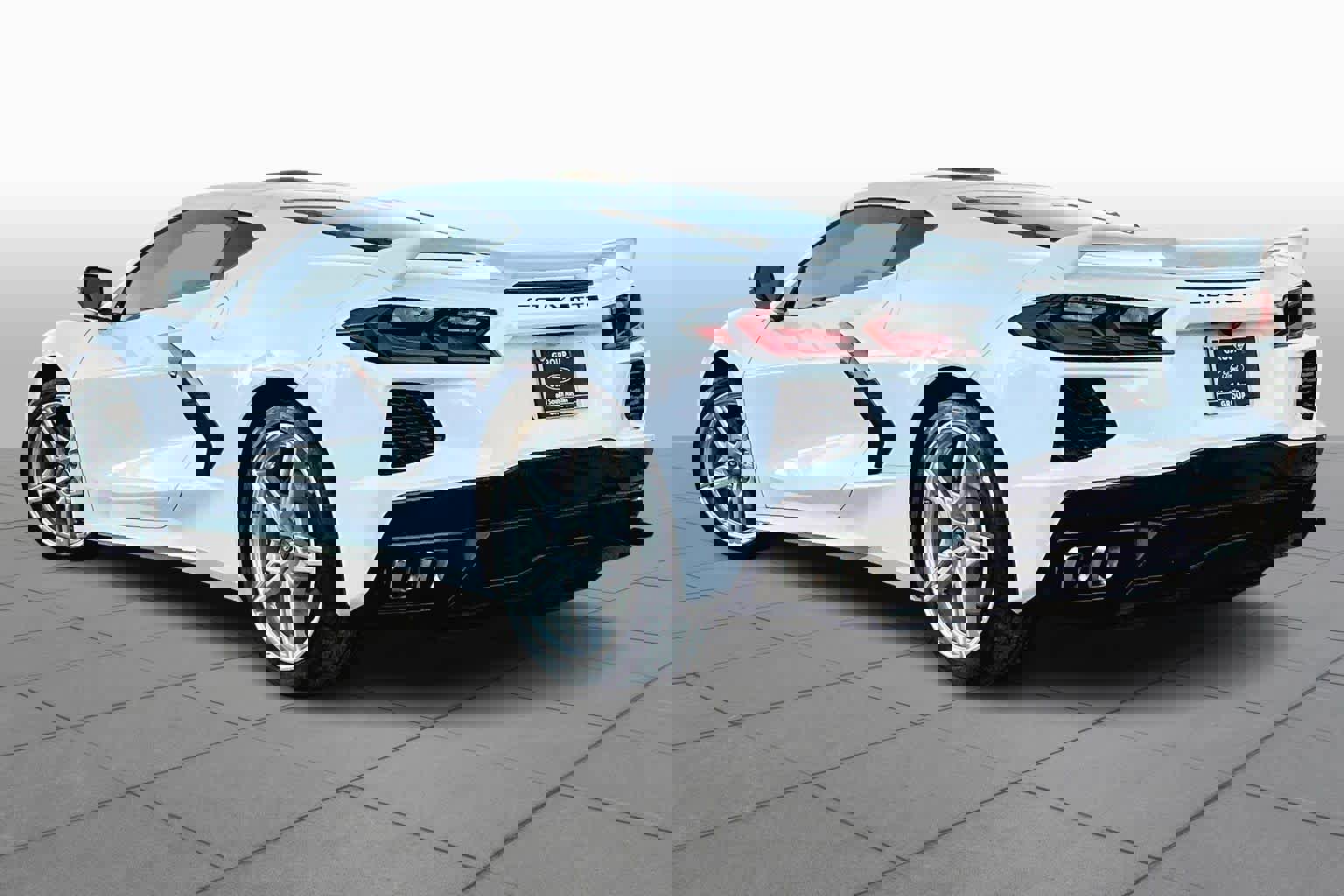 Used 2022 Chevrolet Corvette Stingray Coupe w/ Z51 Performance Package image 11