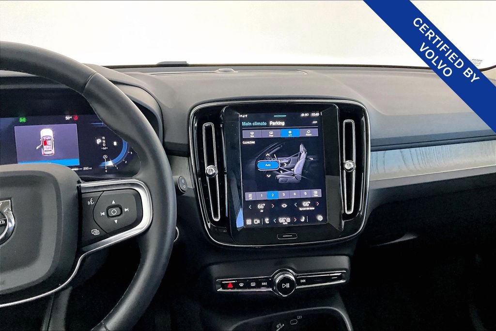 Certified 2025 Volvo XC40 B5 Plus image 9