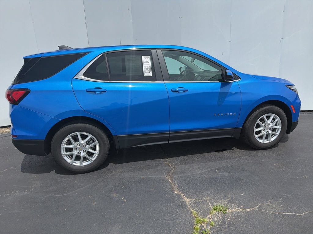 Used 2024 Chevrolet Equinox LT w/ LPO, Floor Liner Package FWD image 3
