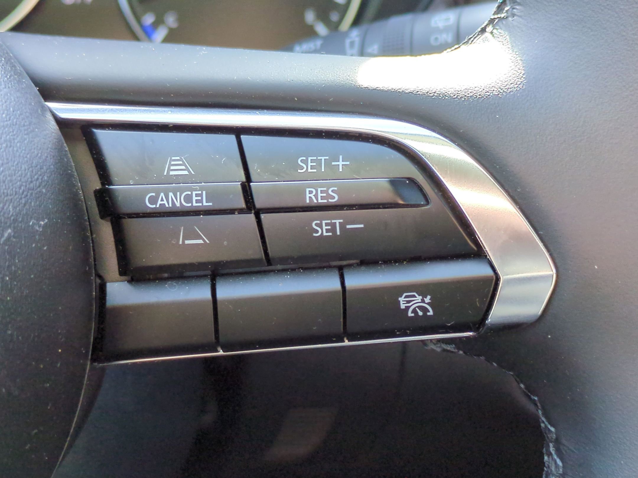 Certified 2025 MAZDA CX-30 AWD 2.5 S w/ Premium Package image 18