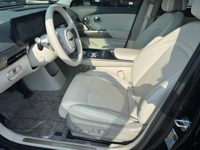 Used 2025 Genesis GV60 Advanced AWD/4WD image 21
