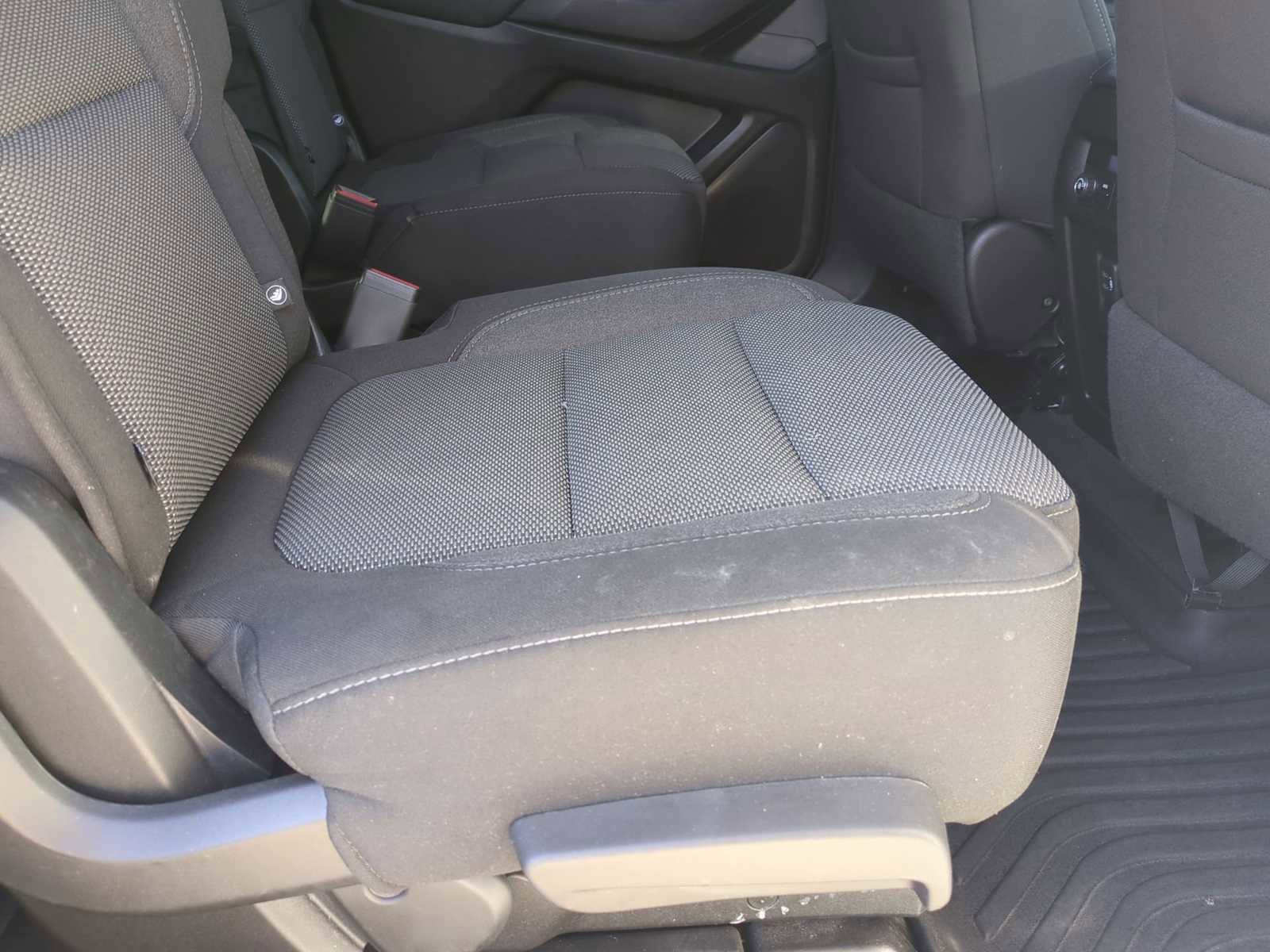 Used 2023 Chevrolet Traverse LT image 27