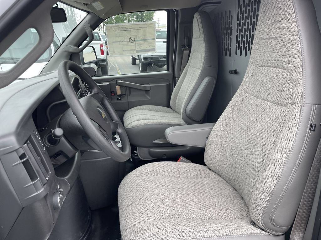 New 2025 Chevrolet Express 2500 w/ Driver Convenience Package RWD image 7