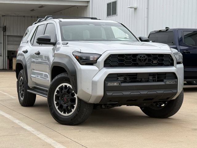Used 2025 Toyota 4Runner TRD Off-Road Premium w/ Tow Technology Package AWD/4WD image 2