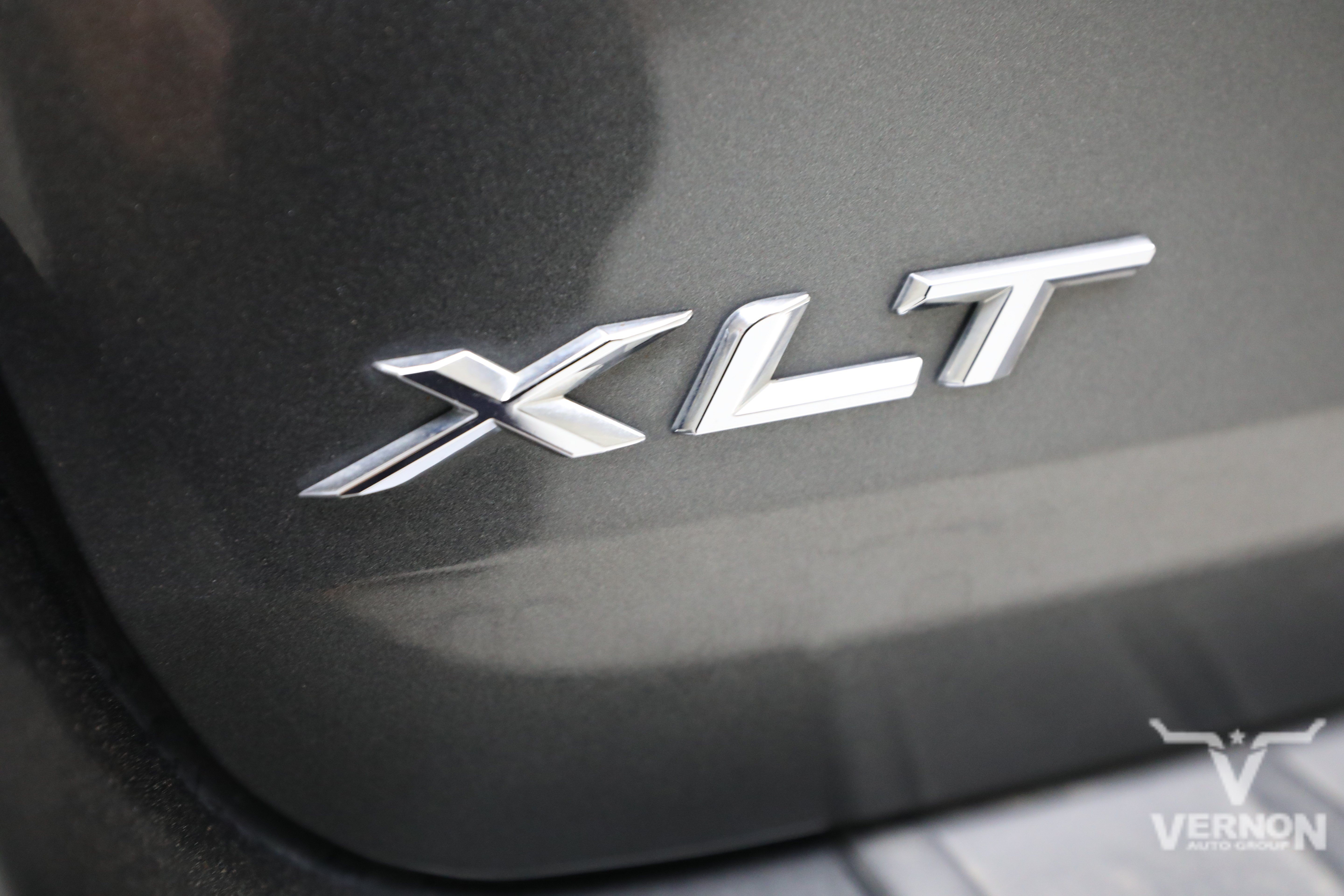 Used 2020 Ford Explorer XLT w/ Comfort Package AWD/4WD image 11