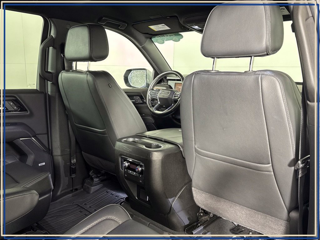 Certified 2025 GMC Yukon Denali AWD/4WD image 43