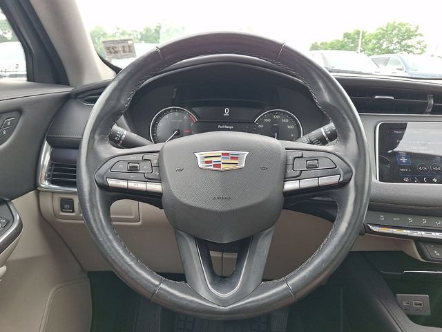 Certified 2023 Cadillac XT4 Luxury w/ Cold Weather Package AWD/4WD image 11