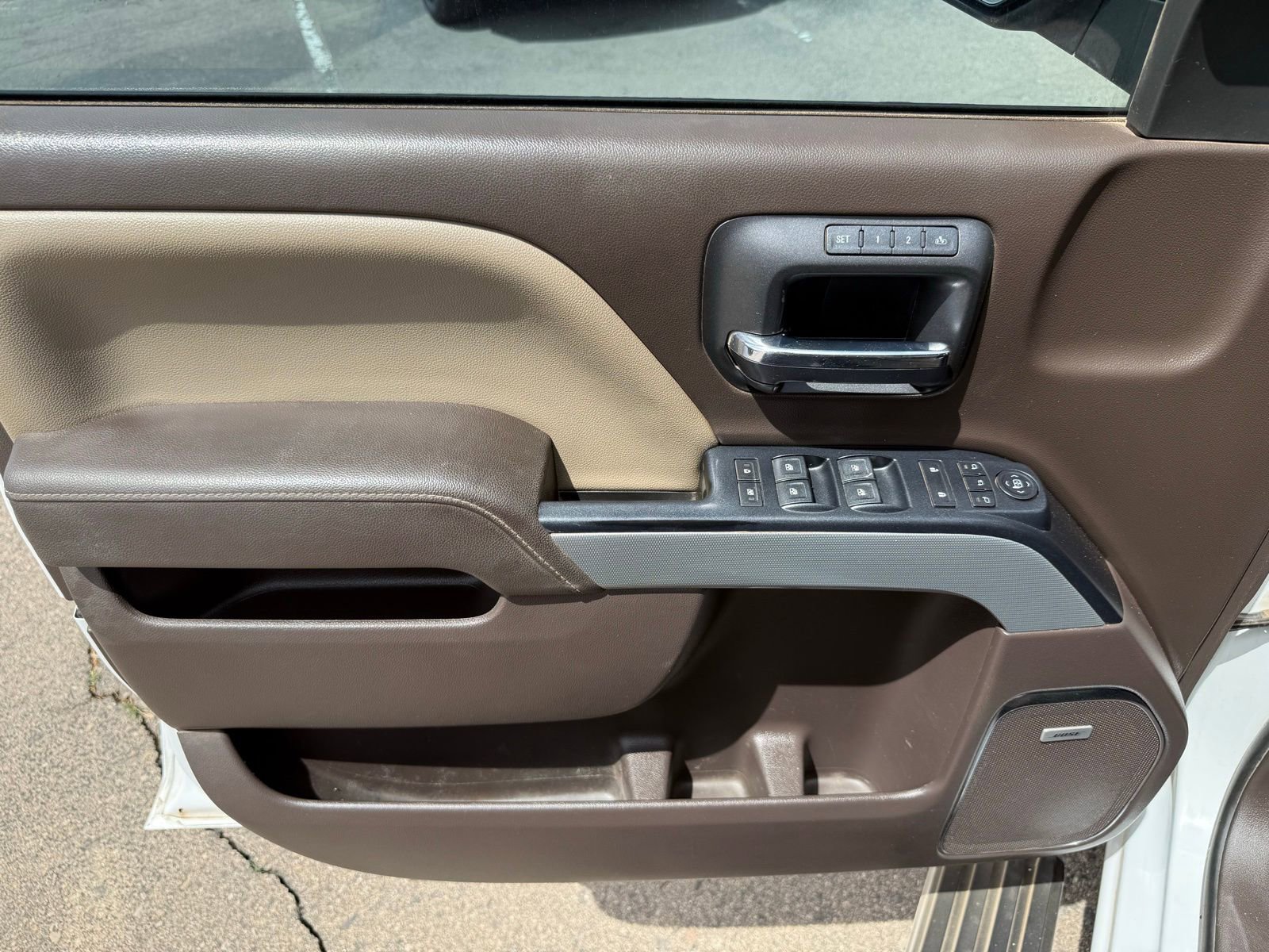 Used 2017 Chevrolet Silverado 1500 LTZ Z71 w/ LTZ Plus Package AWD/4WD image 12