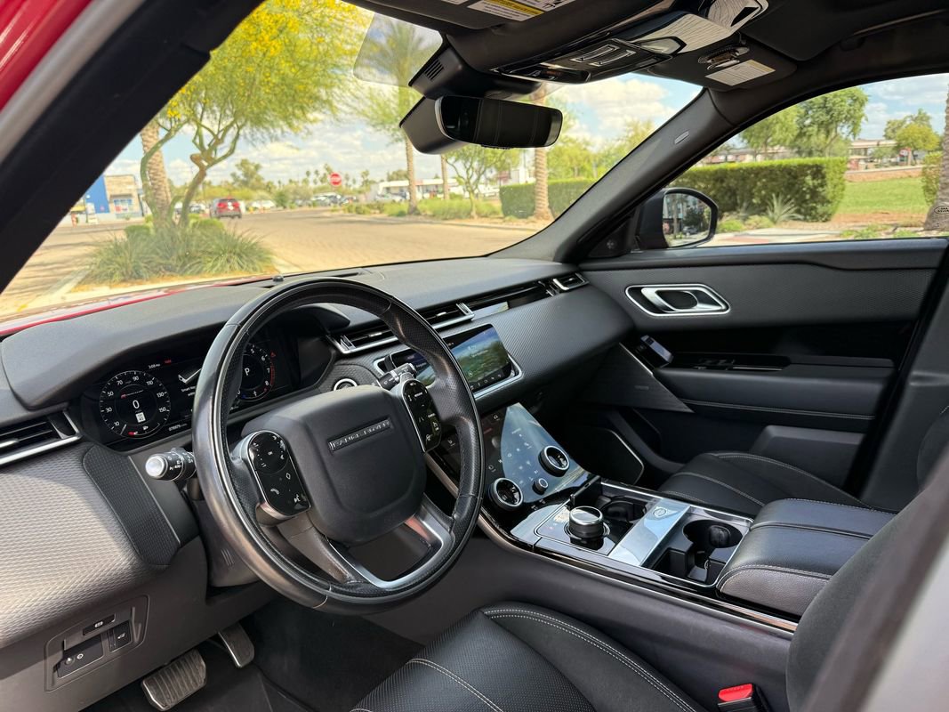 Used 2019 Land Rover Range Rover Velar R-Dynamic SE image 18
