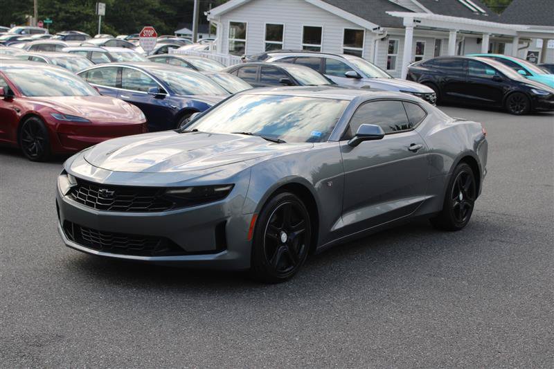 Used 2020 Chevrolet Camaro LT RWD image 4