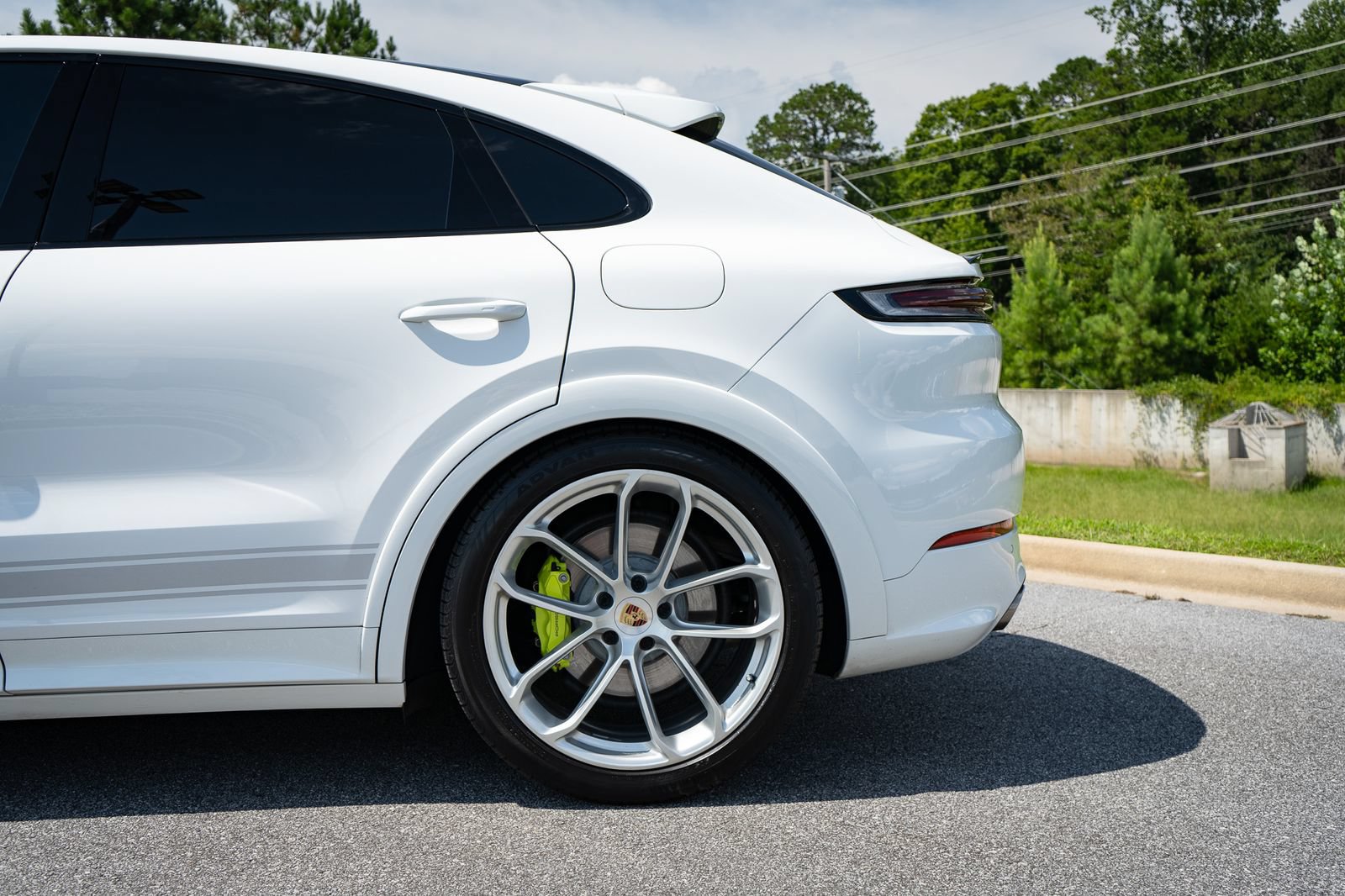Used 2024 Porsche Cayenne S AWD/4WD image 16