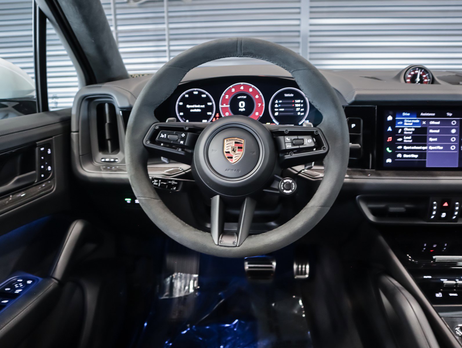 New 2026 Porsche Cayenne GTS image 16