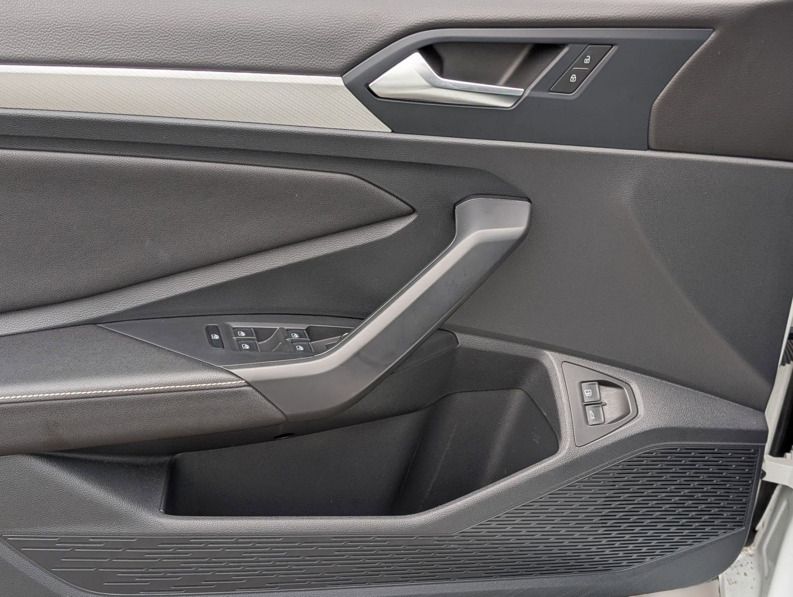 Used 2024 Volkswagen Jetta S image 14