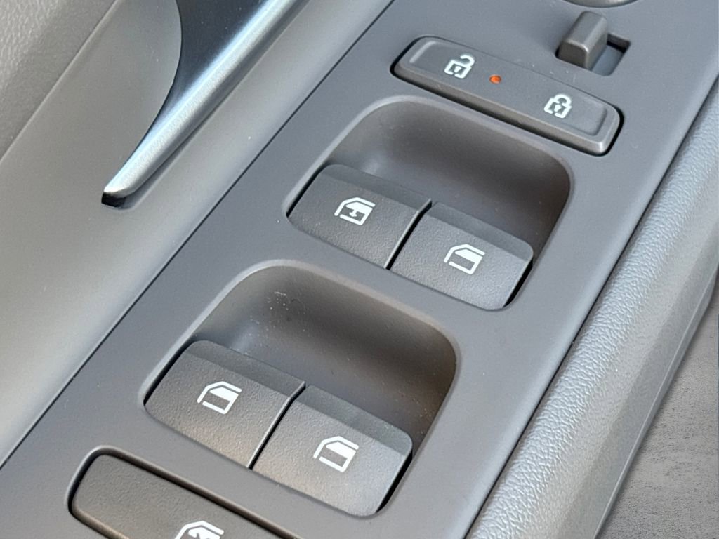 Certified 2025 Hyundai Elantra SE w/ Cargo Package image 30