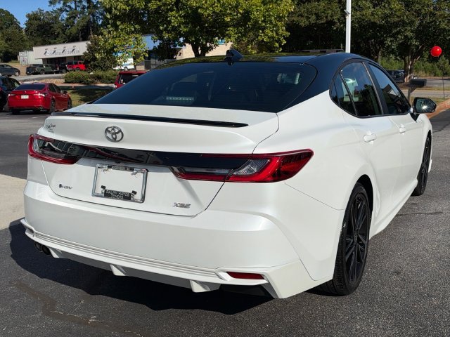 Used 2025 Toyota Camry XSE FWD image 3
