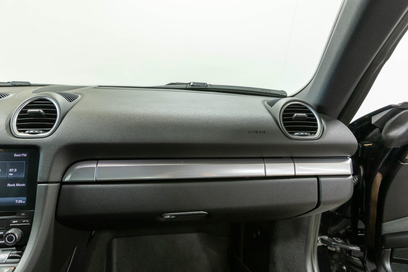 Used 2018 Porsche 718 Cayman RWD image 65