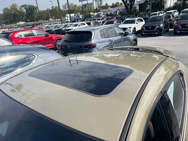 Used 2024 MAZDA MAZDA3 s AWD/4WD image 8