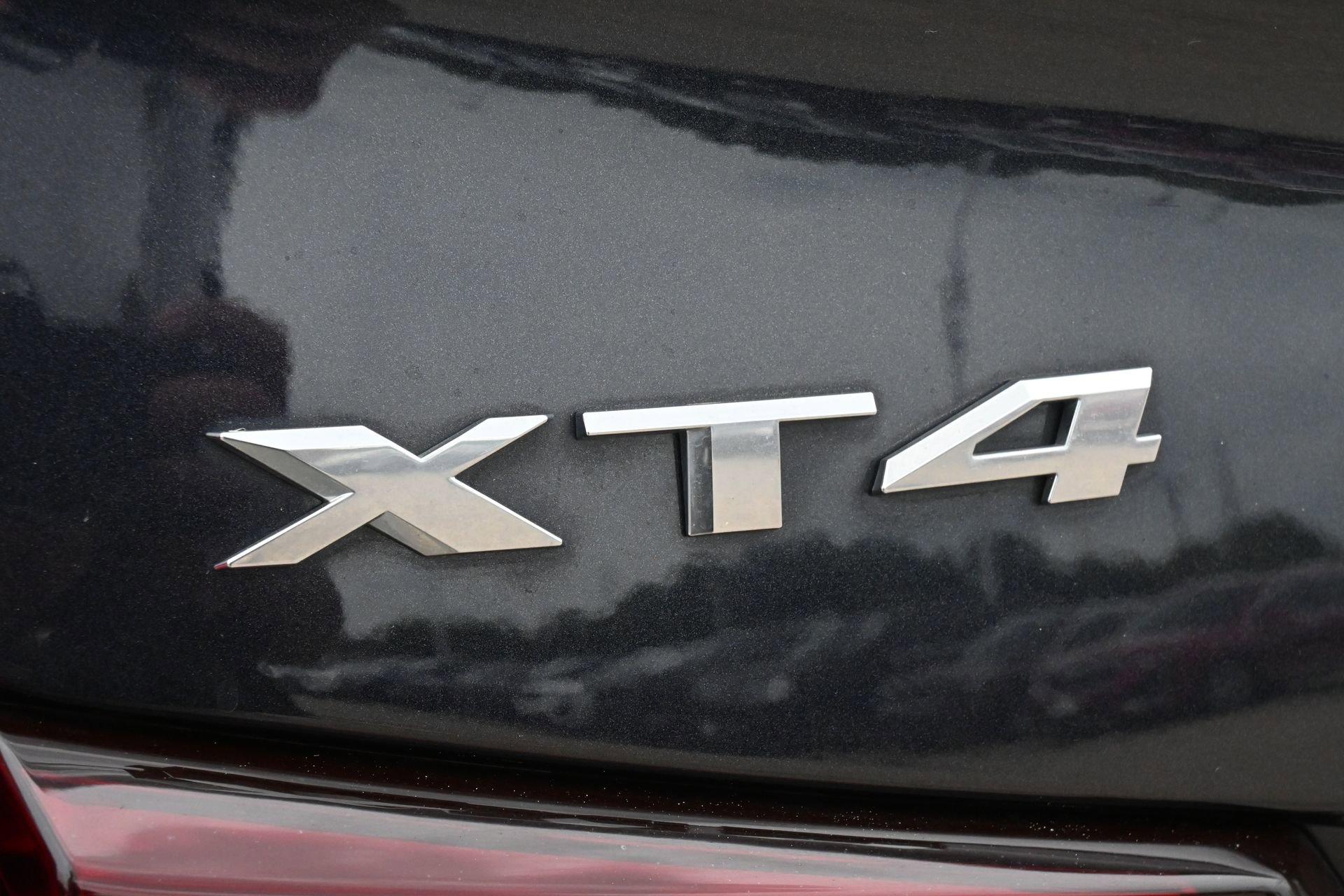 Used 2023 Cadillac XT4 Luxury w/ Cold Weather Package FWD image 21