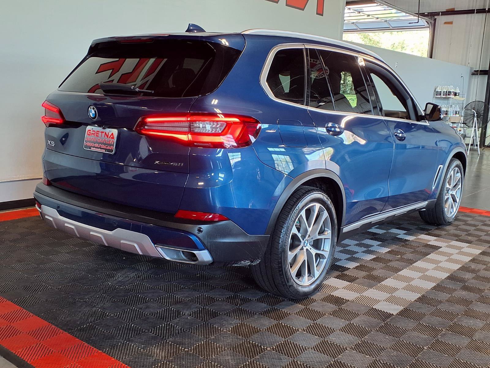 Used 2019 BMW X5 xDrive40i w/ Premium Package 2 AWD/4WD image 9