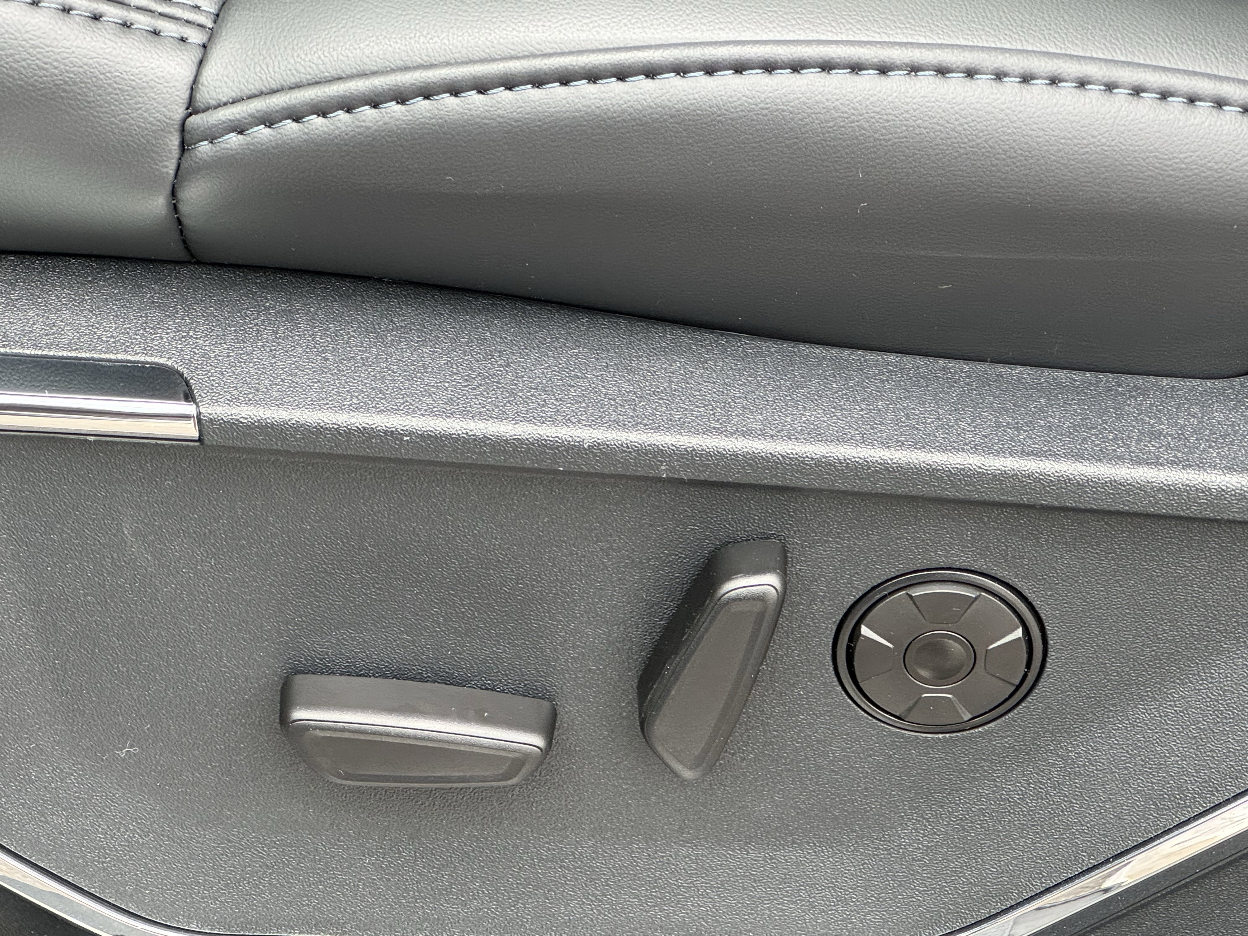 New 2026 Ford F250 Platinum image 15