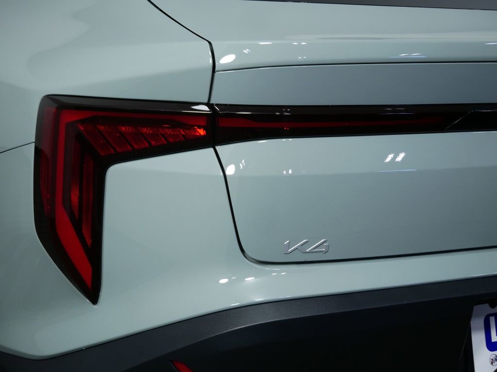 Certified 2025 Kia K4 FWD image 12