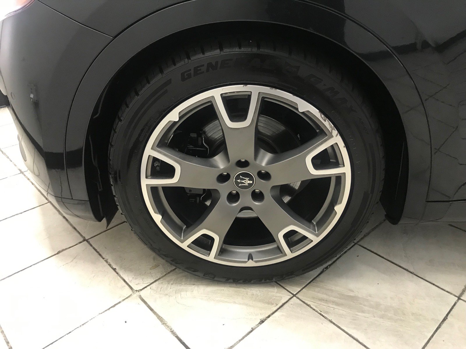 Used 2023 Maserati Levante GT AWD/4WD image 7