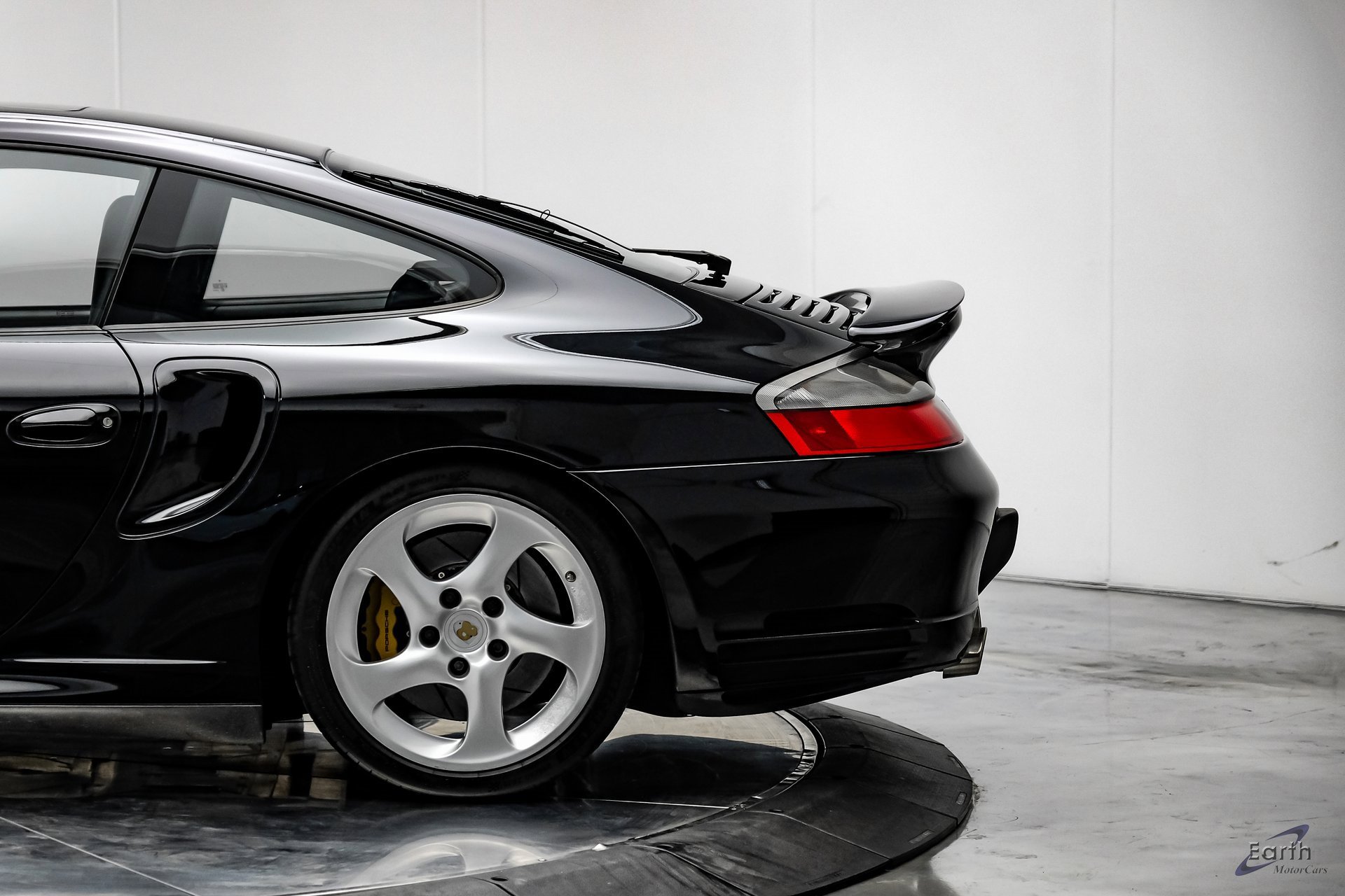 Used 2005 Porsche 911 Turbo S image 7
