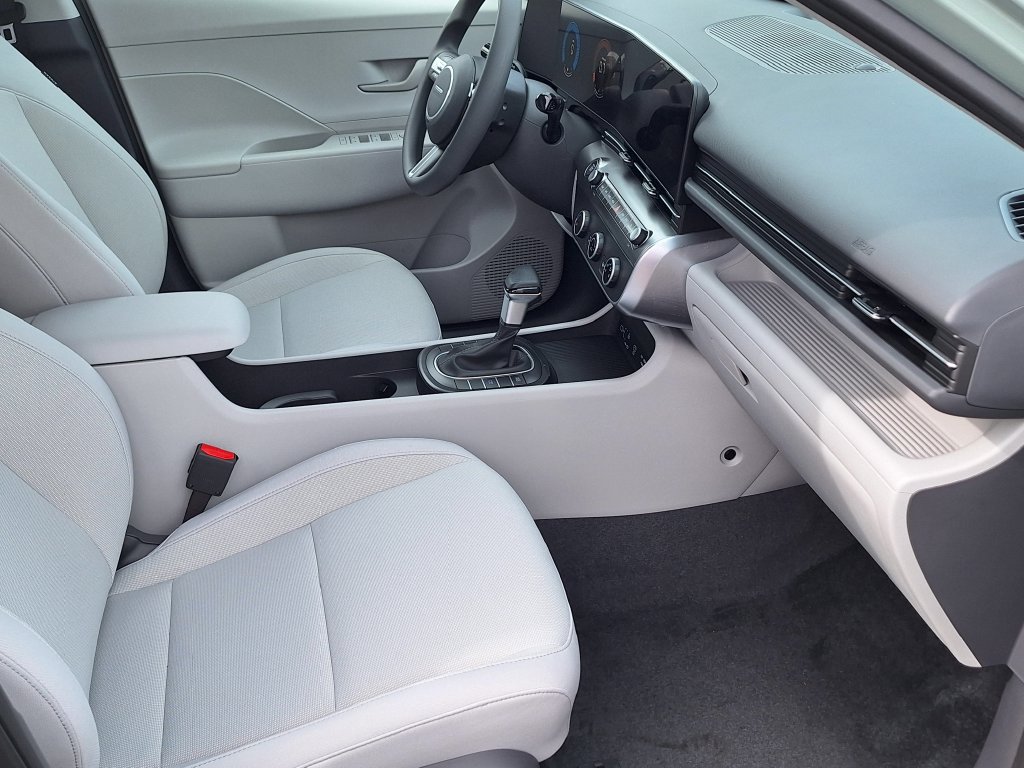 New 2027 Hyundai Kona SE AWD/4WD image 24