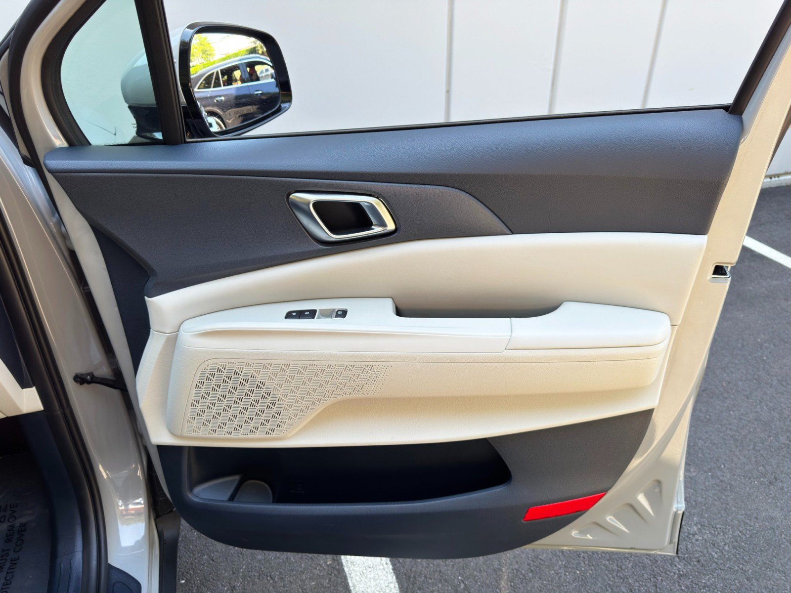Used 2025 Kia Carnival SX FWD image 48