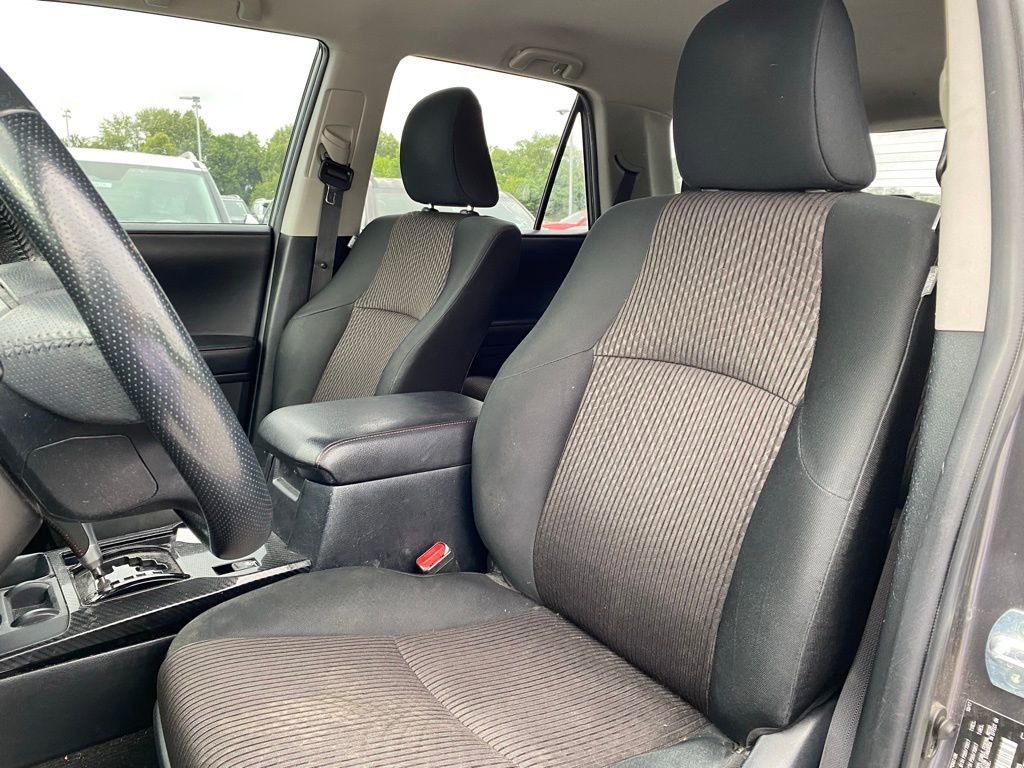 Used 2018 Toyota 4Runner TRD Off-Road AWD/4WD image 17