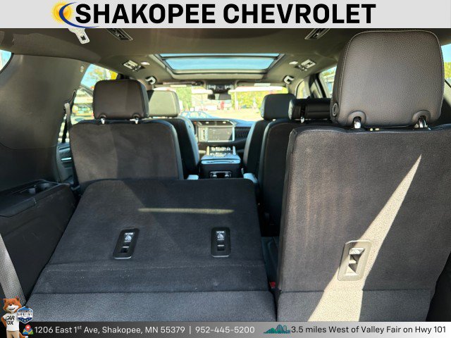 Used 2023 GMC Yukon Denali AWD/4WD image 8