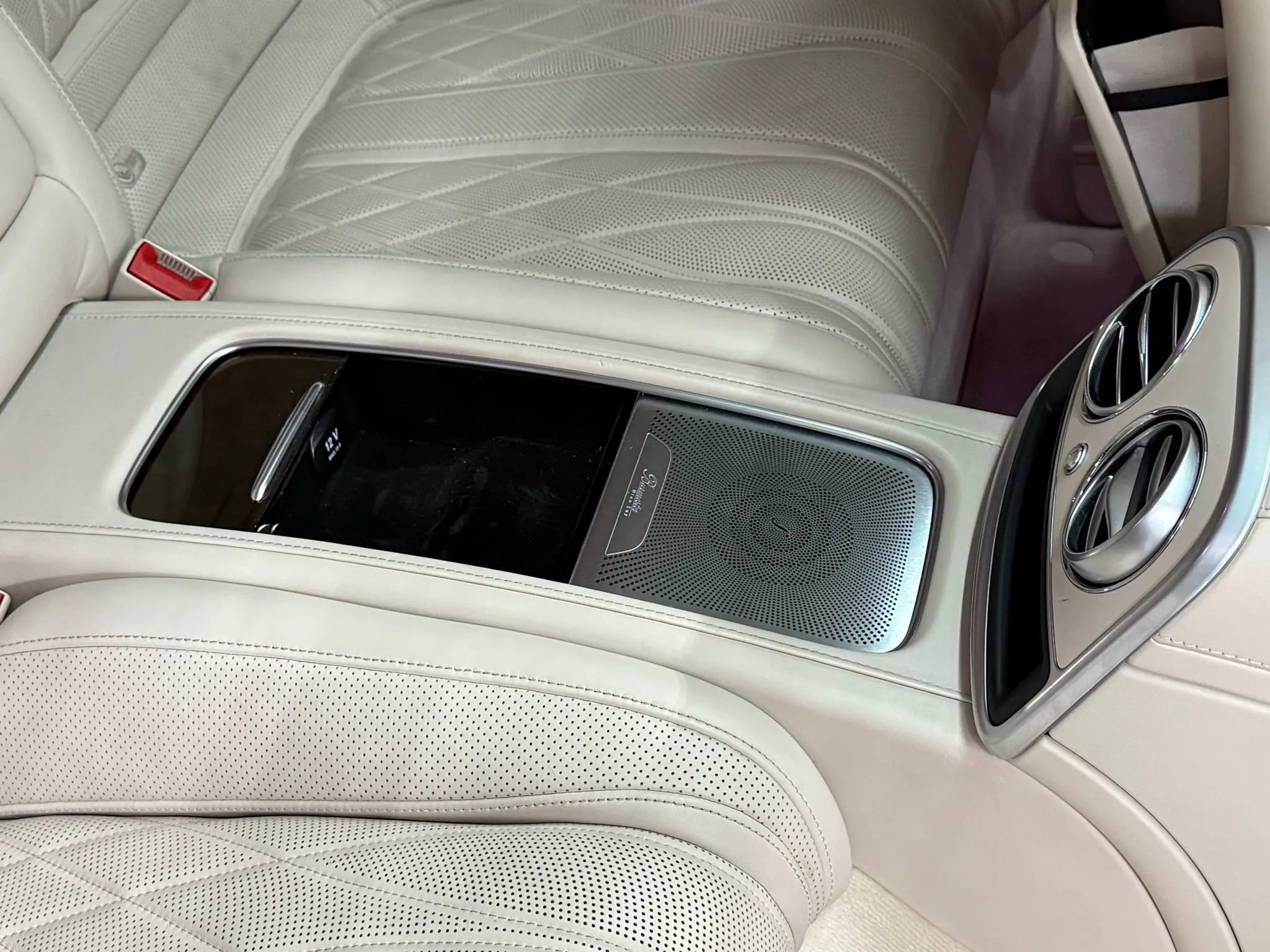 Used 2015 Mercedes-Benz S 63 AMG 4MATIC Coupe image 19