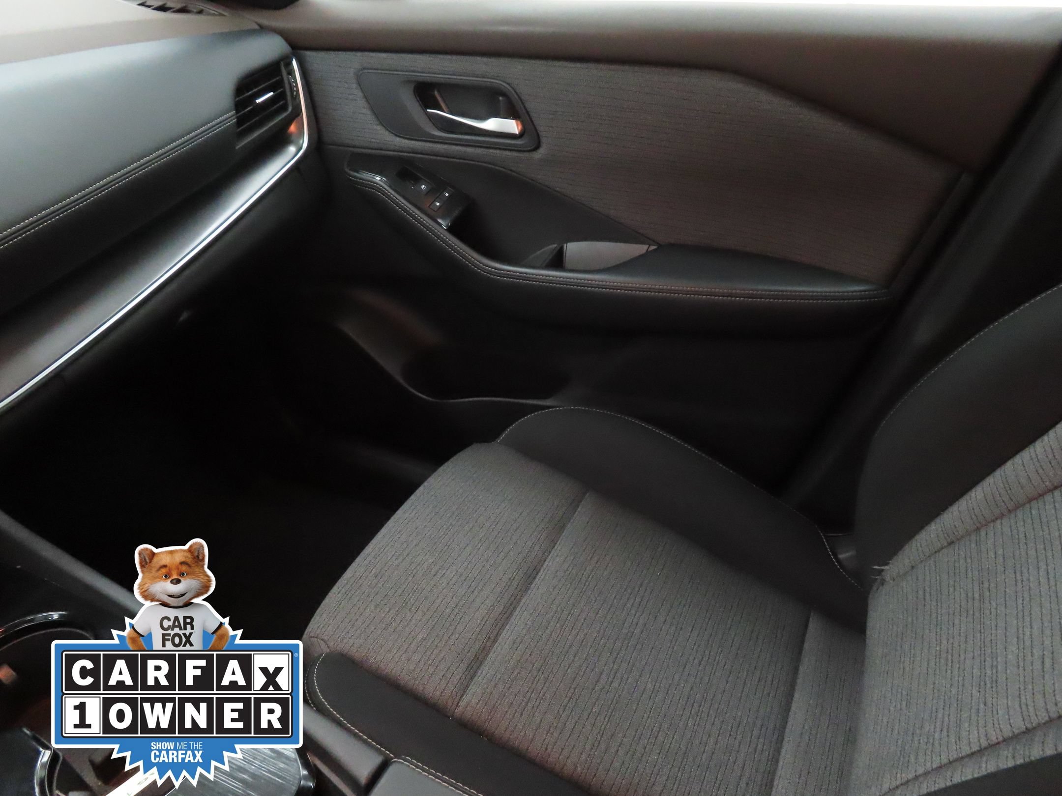Used 2023 Nissan Rogue SV FWD image 19