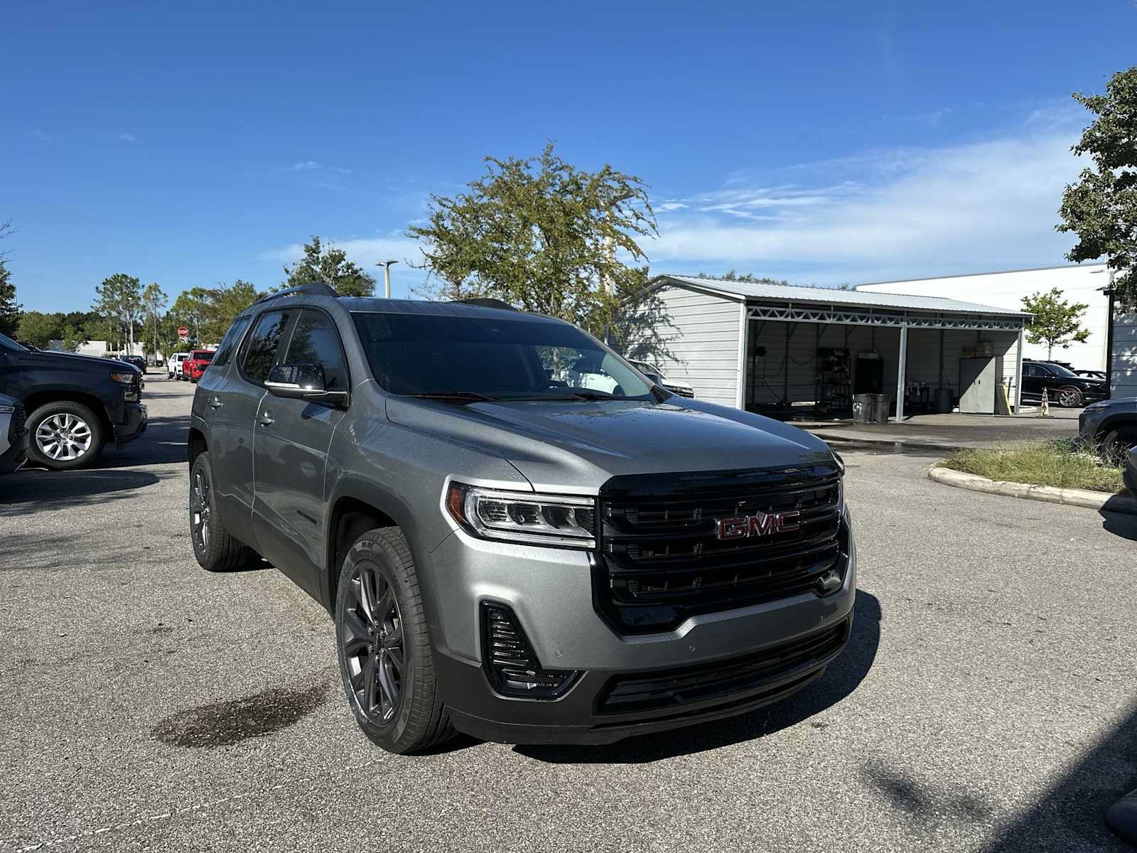 Certified 2023 GMC Acadia SLE w/ Driver Convenience Package AWD/4WD image 8