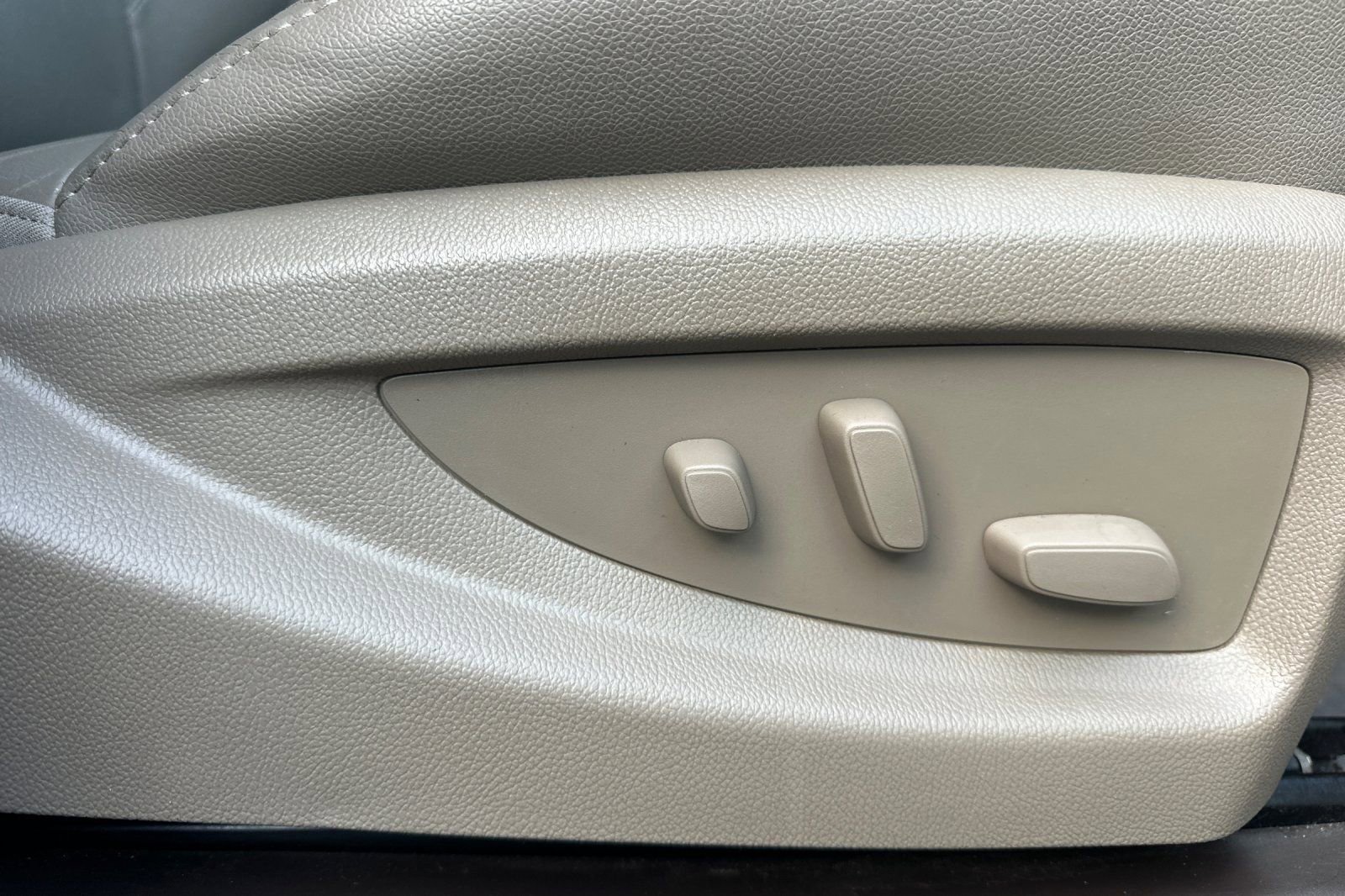 Used 2016 Chevrolet Silverado 3500 LTZ w/ Duramax Plus Package image 21