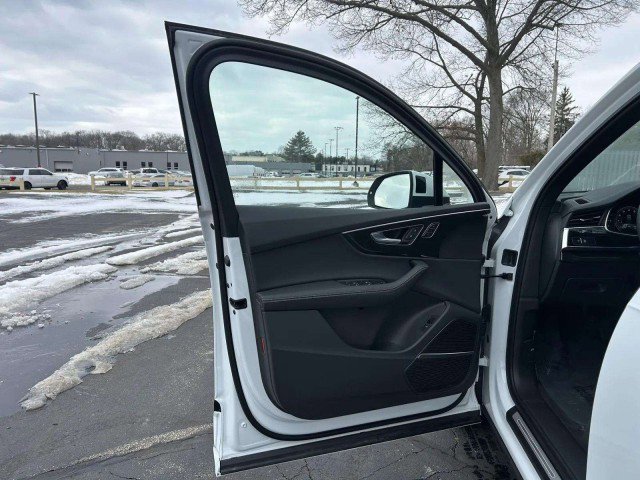 Certified 2025 Audi Q7 Premium Plus w/ Premium Plus Package image 18