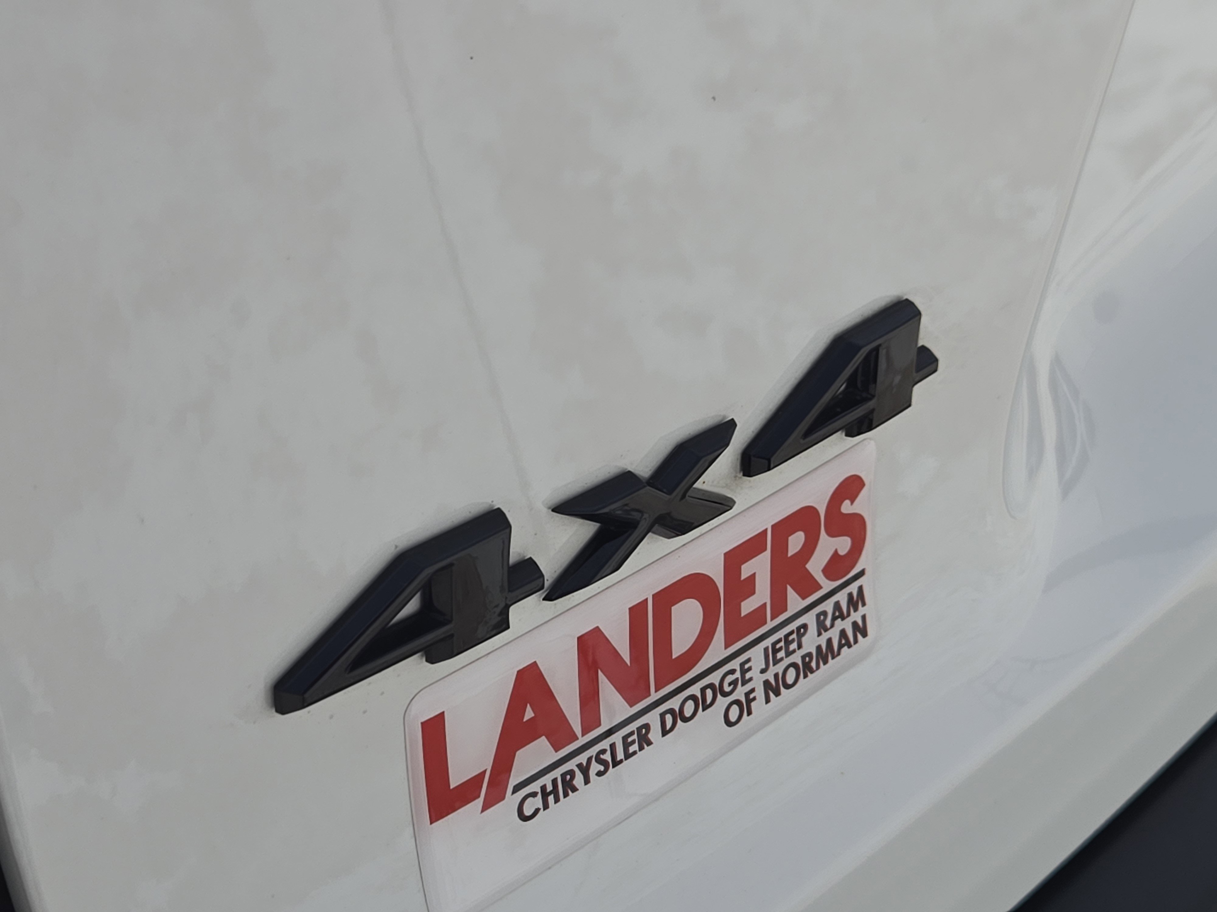 Used 2023 Jeep Cherokee Altitude Lux w/ Lux Elite Package image 14