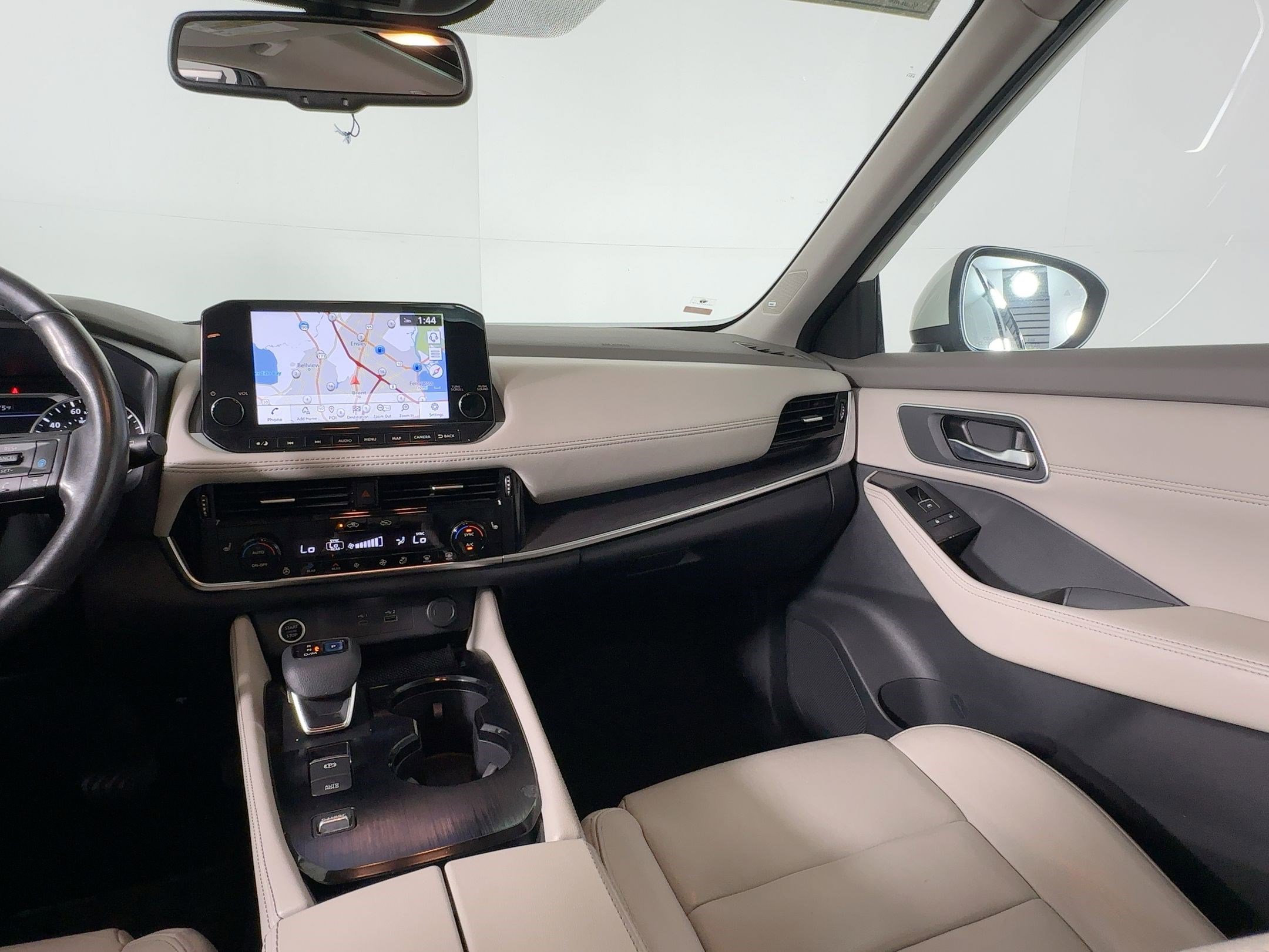 Used 2021 Nissan Rogue SL w/ Premium Package image 29