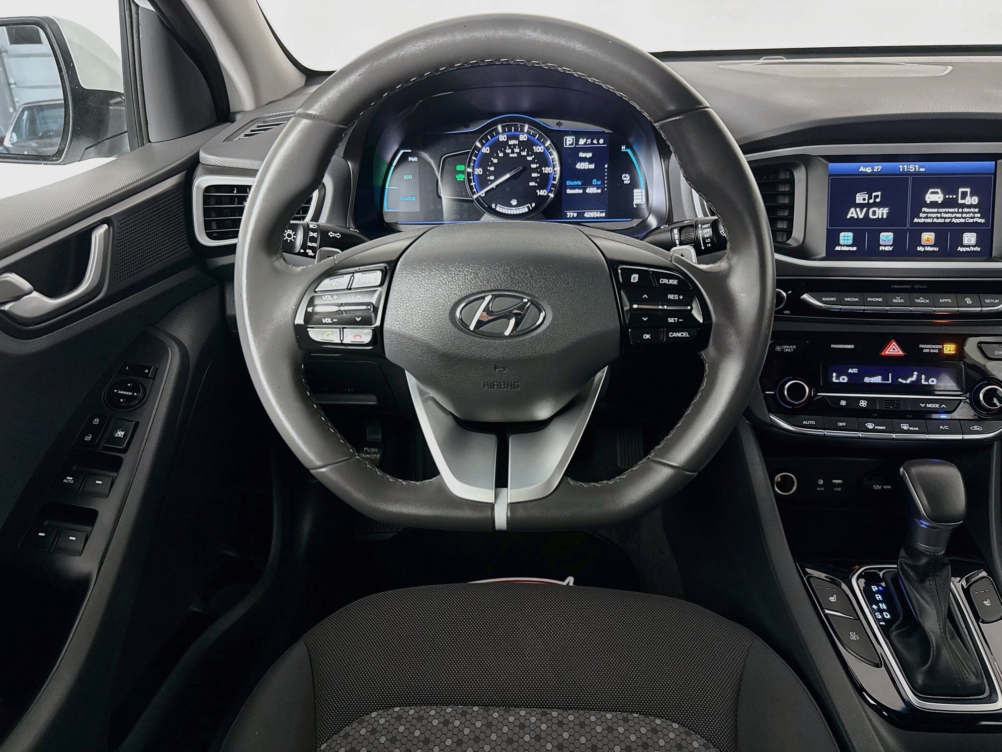 Used 2019 Hyundai Ioniq Plug-In Hybrid FWD image 23