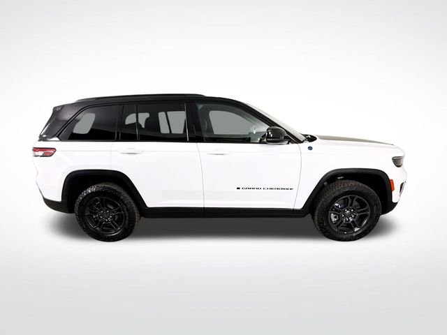 Used 2024 Jeep Grand Cherokee Trailhawk image 8