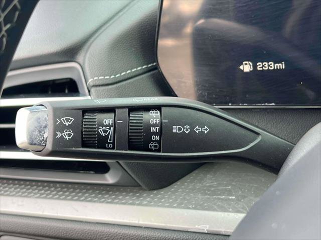 Used 2026 Chevrolet Traverse LT image 23