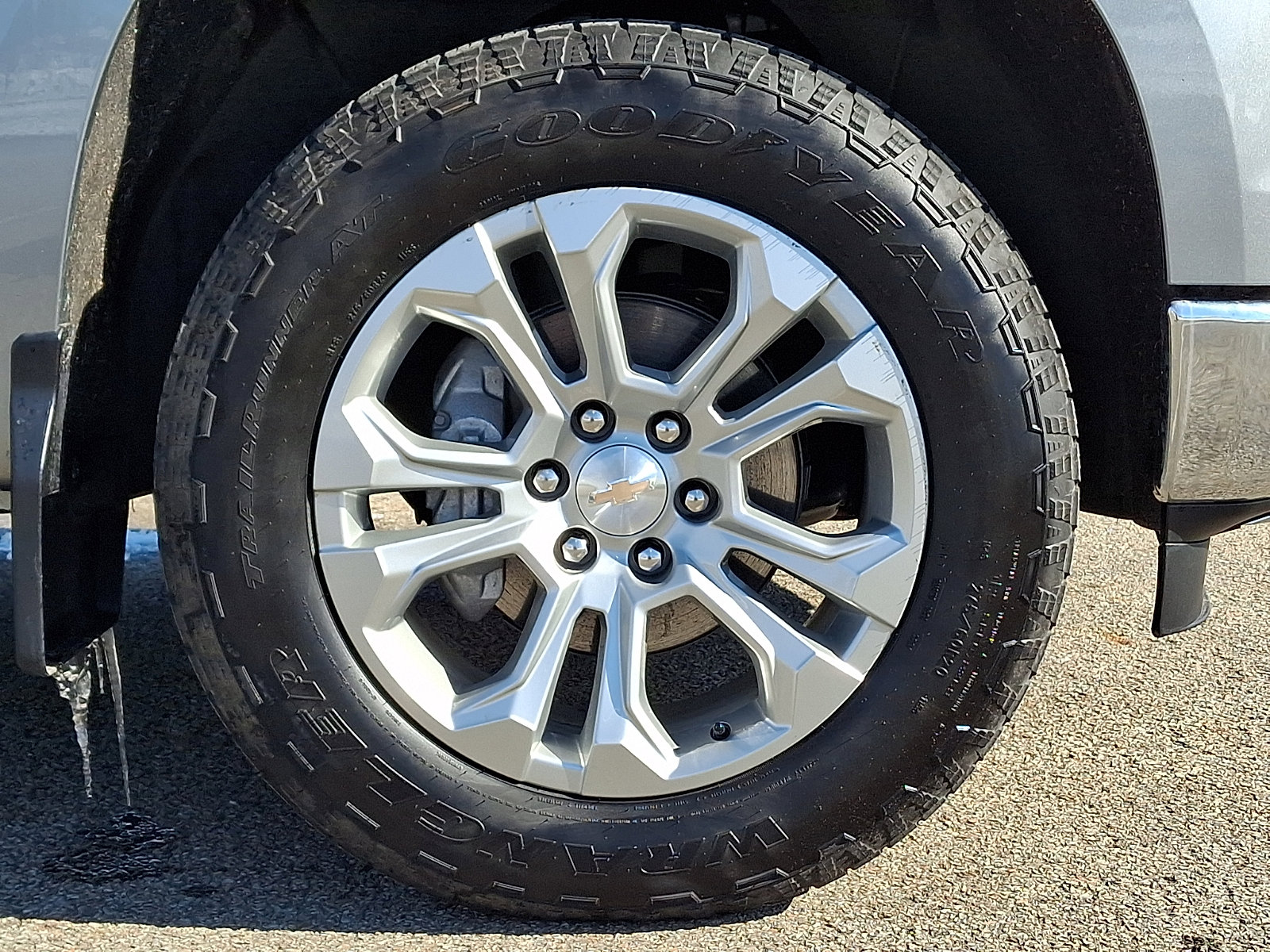 Used 2024 Chevrolet Silverado 1500 LTZ w/ LTZ Premium Package image 7