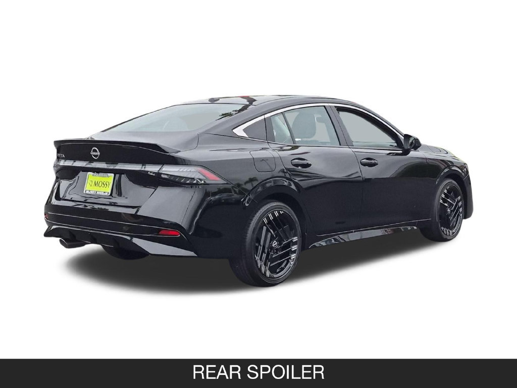 New 2027 Nissan Sentra SR w/ SR Premium Package FWD image 9