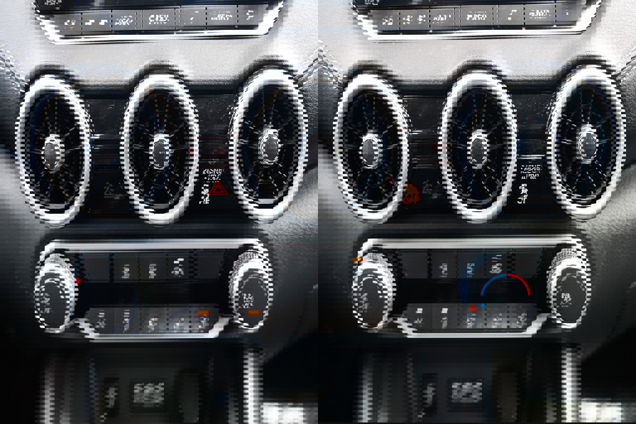 Used 2025 Nissan Sentra SV image 35