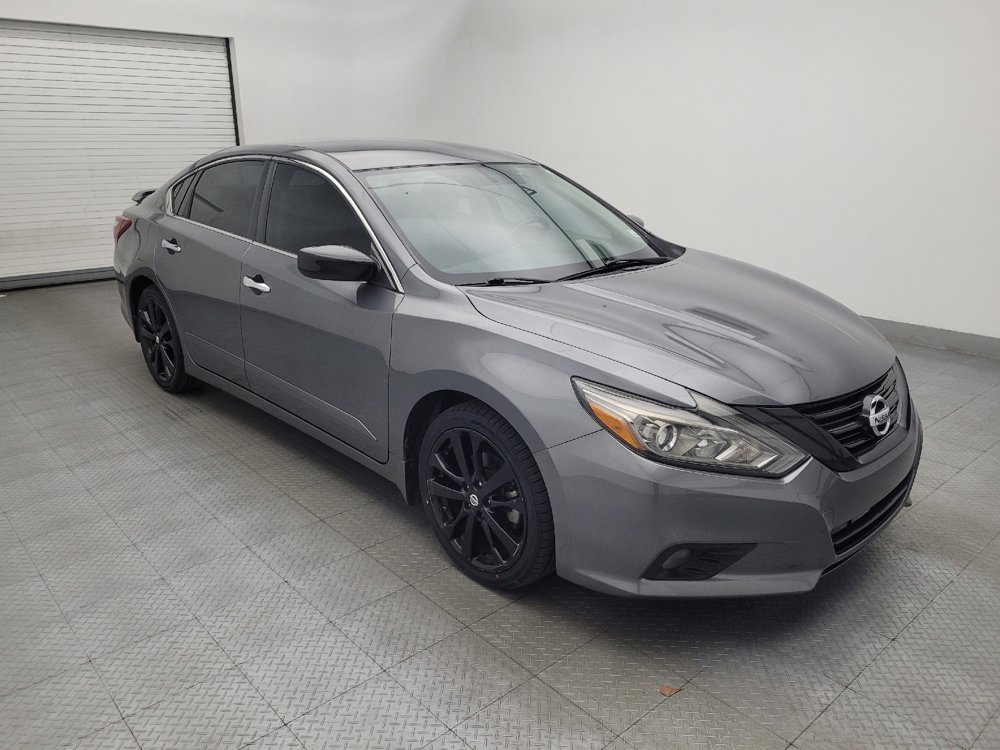 Used 2018 Nissan Altima 2.5 SR w/ SR Midnight Edition FWD image 13