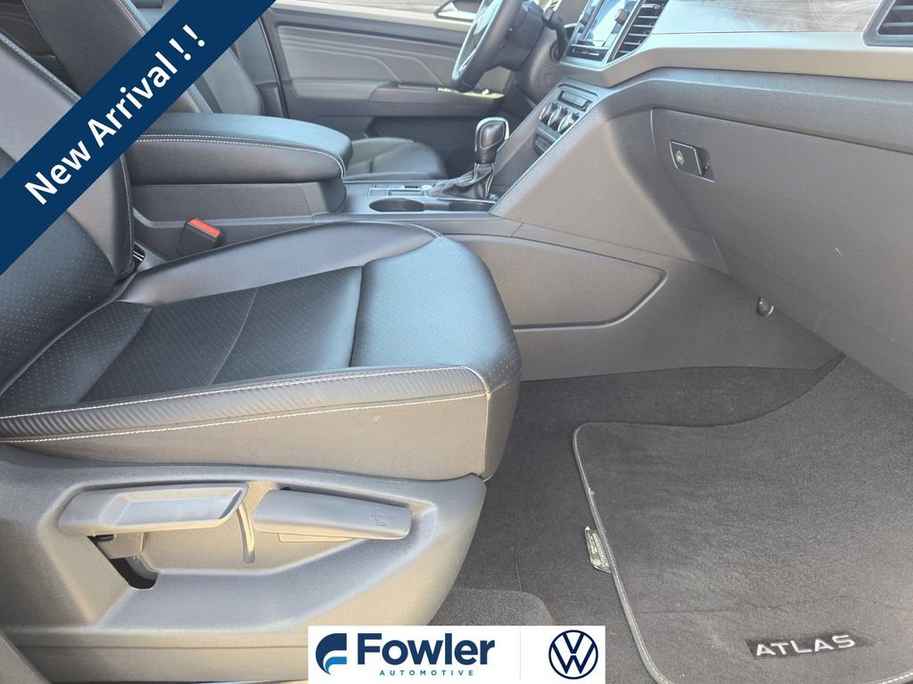 Used 2022 Volkswagen Atlas Cross Sport SE image 16