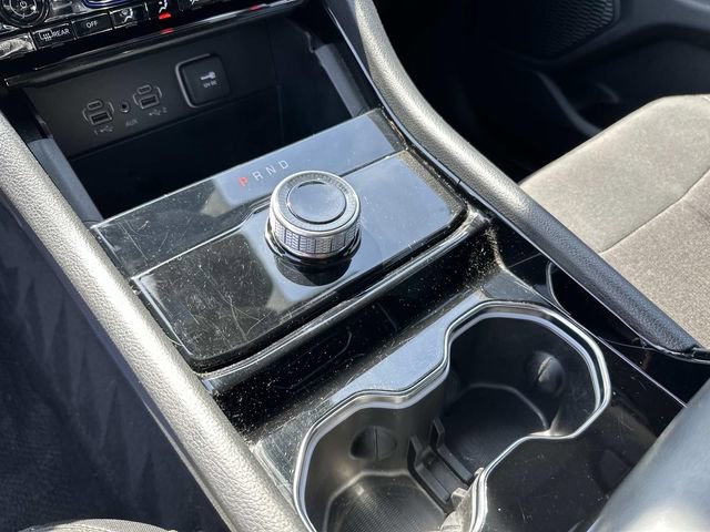 Used 2023 Jeep Grand Cherokee Laredo image 25